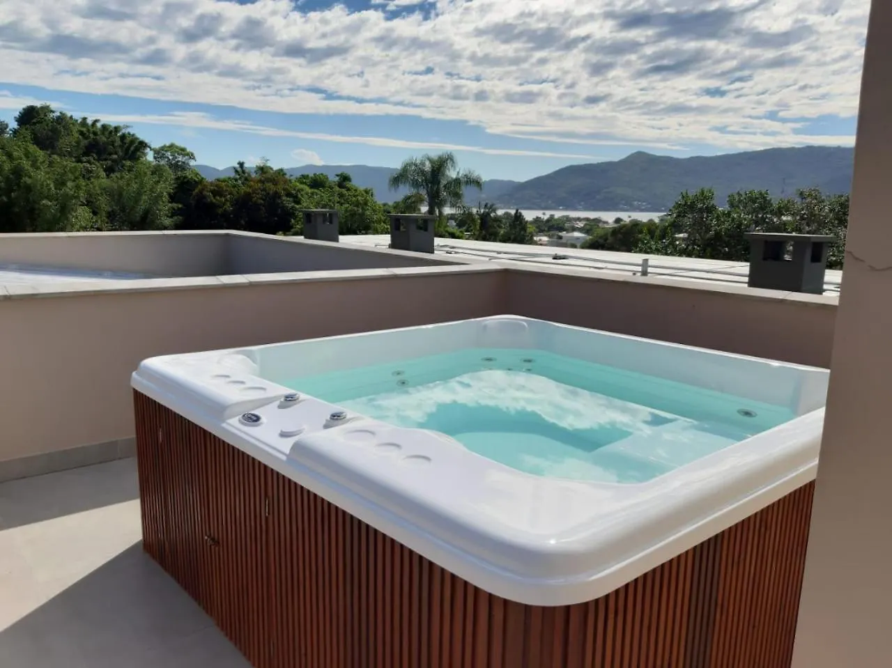 Casa C/ Spa E Mesa De Sinuca 240 M2 Florianópolis